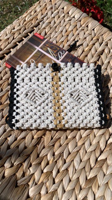 Pochette livre de poche en Macramé modèle LireMuze