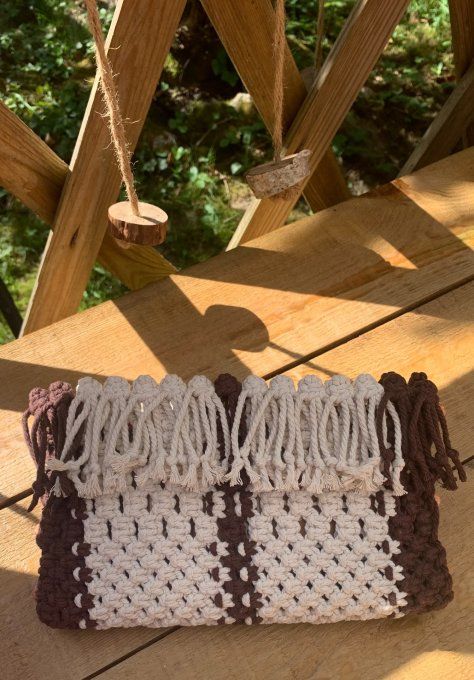 Pochette livre de poche en Macramé modèle LiliMuze