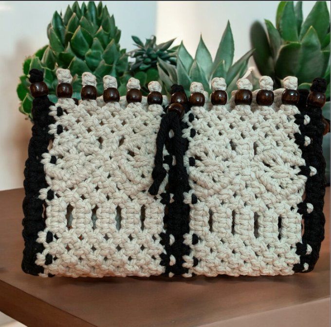 Pochette livre de poche en Macramé modèle Lyra LireMuze