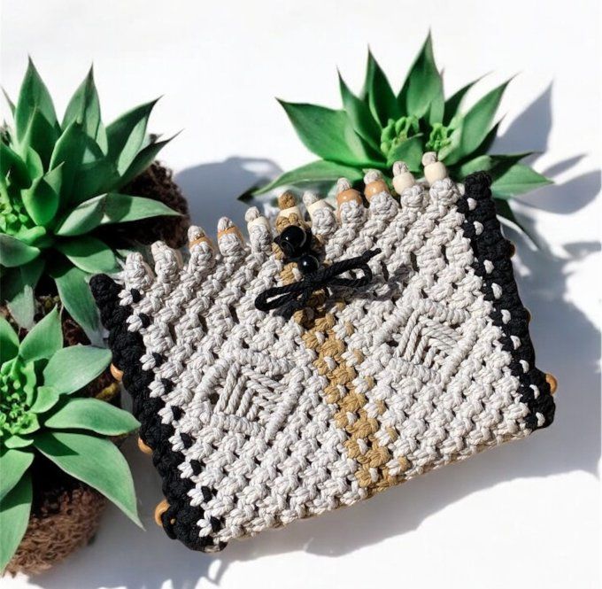 Pochette livre de poche en Macramé modèle LireMuze