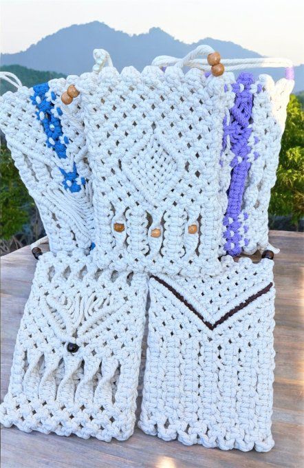 Pochette téléphone bohème en Macramé.